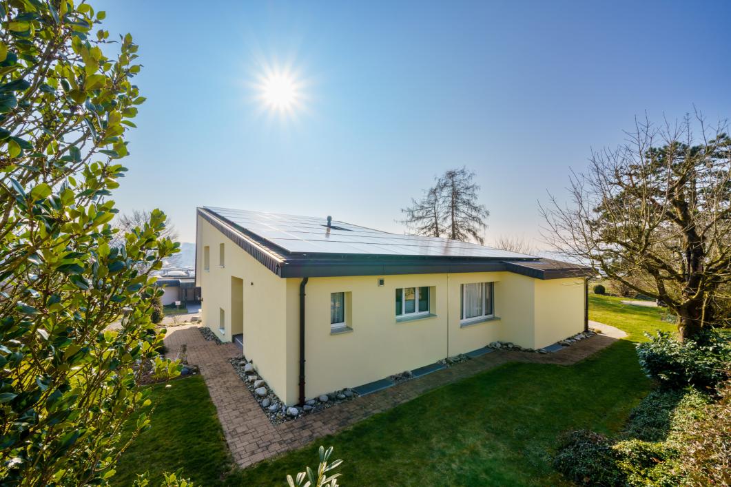 Schlüsselfertige Photovoltaikanlage mit hoher Qualität