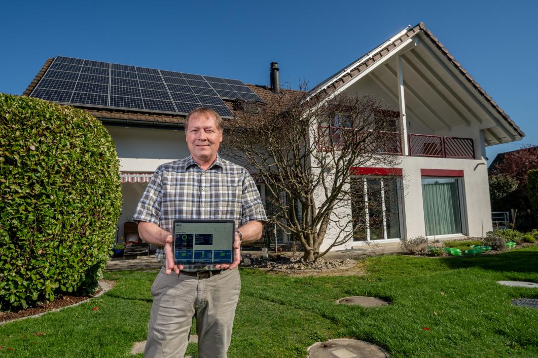 Jürg Burkhard ist sehr zufrieden mit AEW myHome